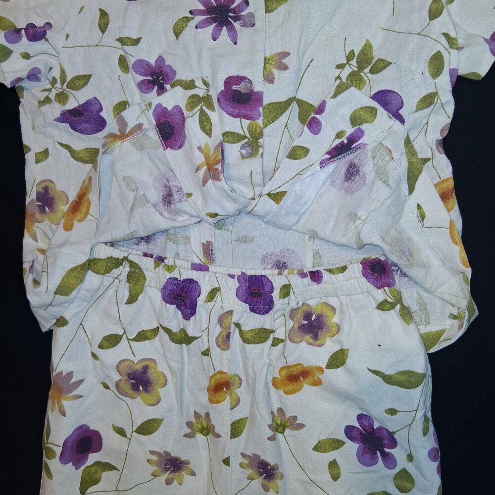 Floral Linen Lounge Set – YanYanXieZhuang Two-Piece Button-Up & Pants – Size Med - Picture 6 of 6